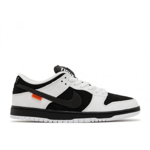 Nike SB Dunk Low TIGHTBOOTH