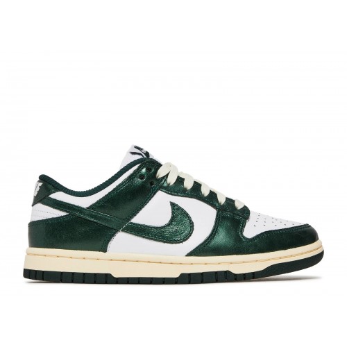 Nike Dunk Low Vintage Green (W)