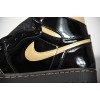 Air Jordan 1 Retro High OG in Black/Metallic Gold 555088-032